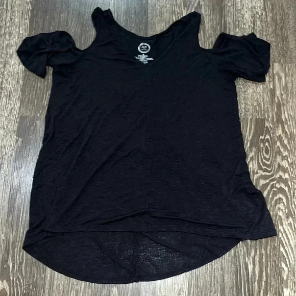 Maurice’s 24/7 top size small - Picture 1 of 3